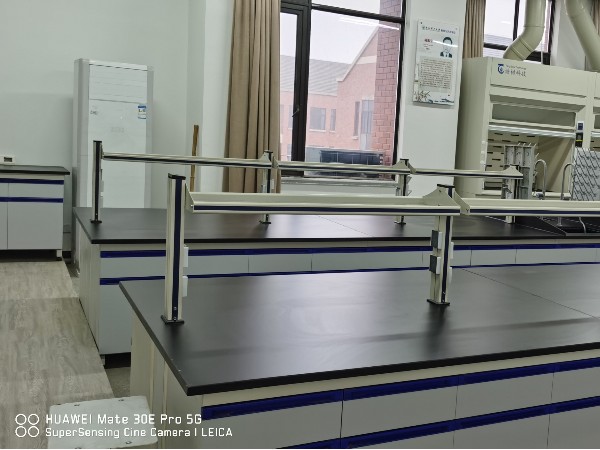 什么原因容易導致實驗室設(shè)備實驗臺腐蝕